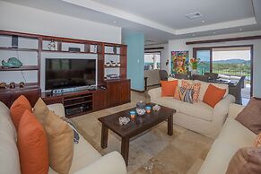 Pristine Bay 4033 4 Bedroom Home by RedAwning