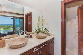 Pristine Bay 4033 4 Bedroom Home by RedAwning