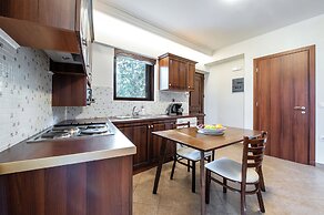 Kahlua Bay Apartments