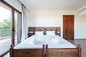 Kahlua Bay Apartments