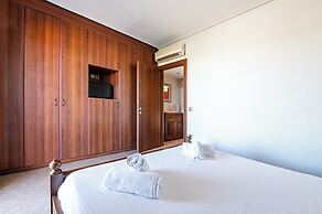 Kahlua Bay Apartments