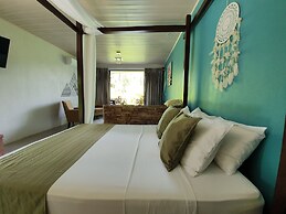 Yellow Tree Suites