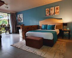 Yellow Tree Suites