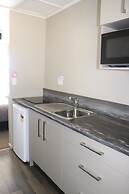 Lakes Edge Holiday Park