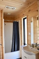 Lakes Edge Holiday Park