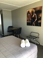 Lakes Edge Holiday Park