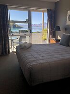 Lakes Edge Holiday Park