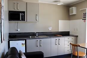 Lakes Edge Holiday Park