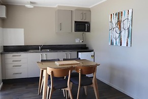 Lakes Edge Holiday Park