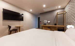 Cheonan Brown Dot Hotel Cheonan Station