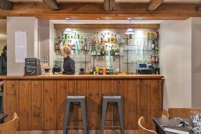 Chalet Oliver by Skinetworks