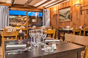 Chalet Oliver by Skinetworks