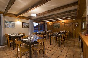 Chalet Oliver by Skinetworks