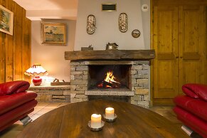 Chalet Oliver by Skinetworks