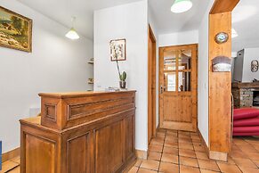 Chalet Oliver by Skinetworks