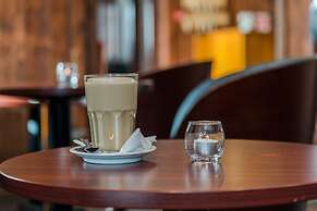 Klubhotel Le Refuge by Skinetworks