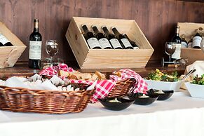 Klubhotel Le Refuge by Skinetworks