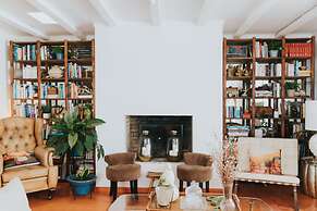 Senhora do Cabo Meco