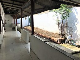 Tambak Bayan Guesthouse