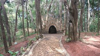 Seribu Batu Songgo Langit Resort & Camp