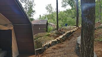 Seribu Batu Songgo Langit Resort & Camp