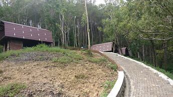 Seribu Batu Songgo Langit Resort & Camp