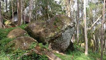 Seribu Batu Songgo Langit Resort & Camp