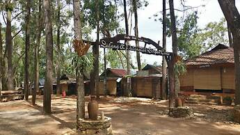 Seribu Batu Songgo Langit Resort & Camp