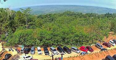 Seribu Batu Songgo Langit Resort & Camp