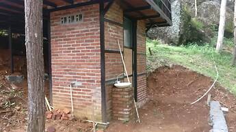 Seribu Batu Songgo Langit Resort & Camp