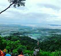 Seribu Batu Songgo Langit Resort & Camp