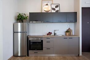 Thisean Modern Suites by Athens Stay