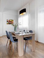 Thisean Modern Suites by Athens Stay