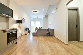 Thisean Modern Suites by Athens Stay