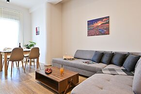 Thisean Modern Suites by Athens Stay
