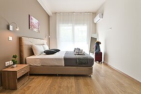 Thisean Modern Suites by Athens Stay
