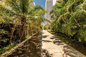 Vitri Cartagena Beachfront