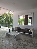 Vitri Cartagena Beachfront