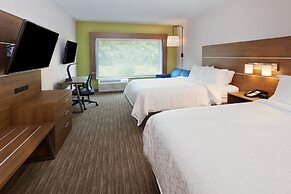 Holiday Inn Express & Suites Fayetteville by IHG