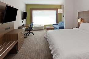 Holiday Inn Express & Suites Fayetteville by IHG