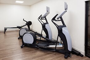 Holiday Inn Express & Suites Fayetteville by IHG