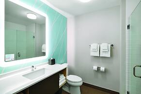 avid hotel Cedar Rapids South - Arpt Area by IHG