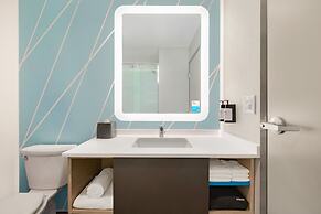 avid hotel Cedar Rapids South - Arpt Area by IHG