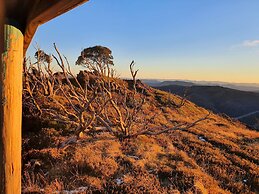 SNOWED INN apartment