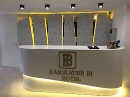 Karikatur Bi Hotel