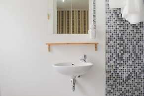 Strategic and Posh Studio Aeropolis Apartment