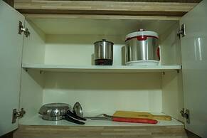 Elegant Studio Apartment at Nifarro Park