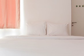 Beautiful and Comfy 1BR at Bassura City Apartment