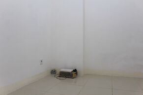 Beautiful and Comfy 1BR at Bassura City Apartment