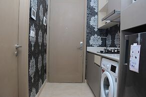 Best Price Studio Apartment at Gold Coast